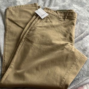 Casual straight leg chino.